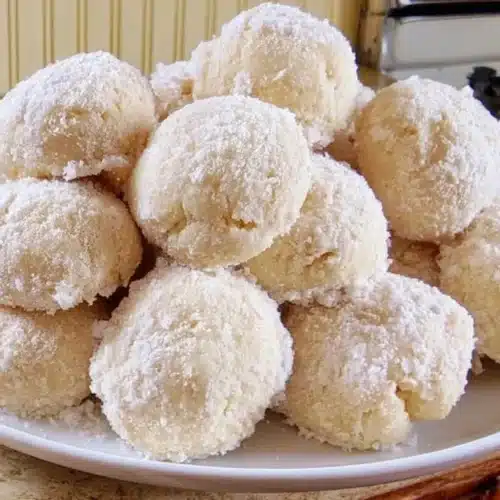 Classic Snowball Cookies Recipe 2026 10 10 194257 1024x683 1